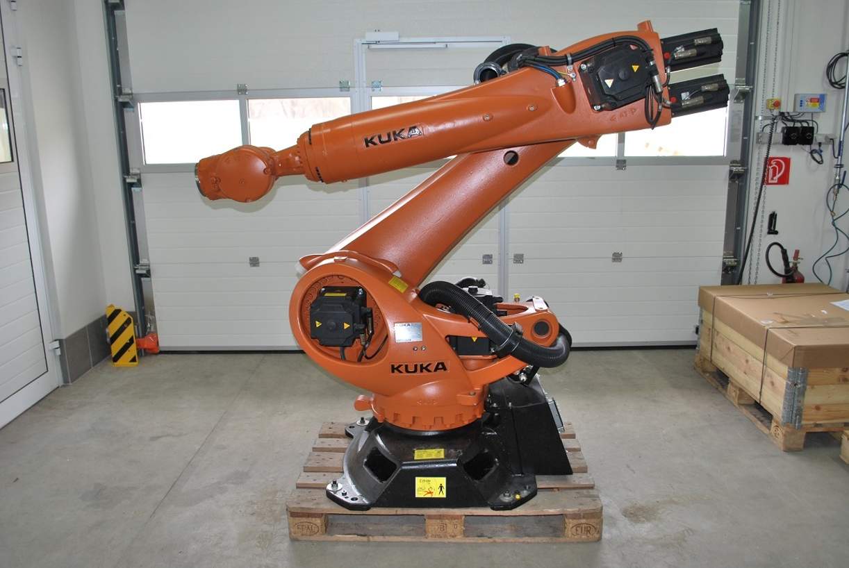KUKA KR 20 R 2700 C4 Floor